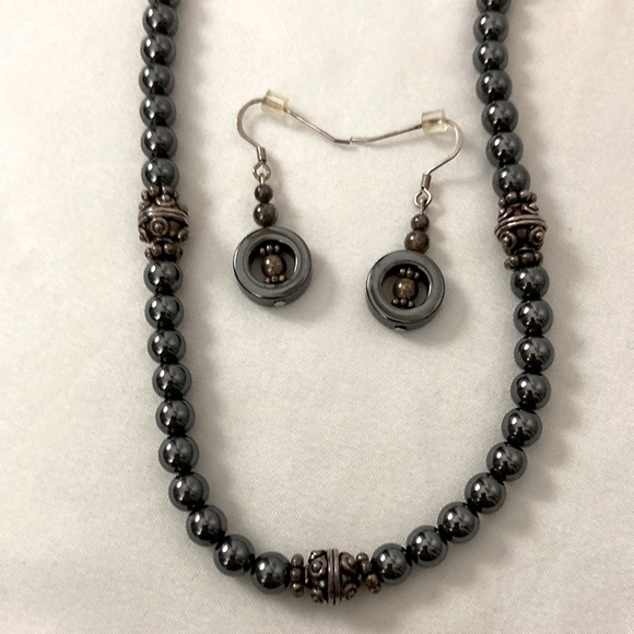 Hematite Beaded Necklace and Earrings Set - Picture 6 of 8